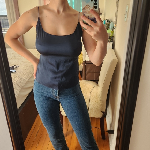 Elie Tahari Tops - Silk Slip On Top